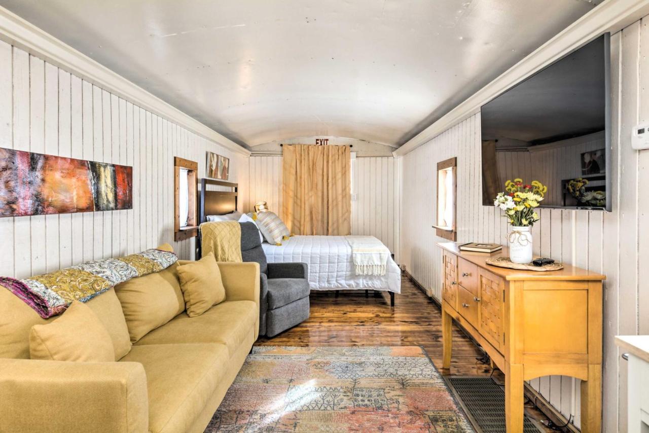 Unique Joplin Gem Converted Train Car Studio Luaran gambar